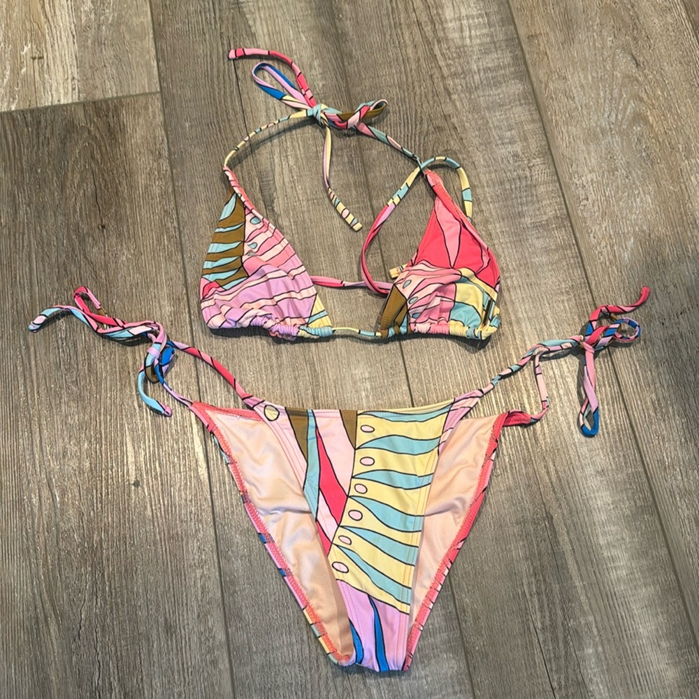 BILLABONG Surfadelic Triangle Bikini. Size small